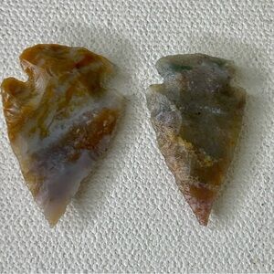 2 Hand Knapped Stone Arrowheads Multicolor Chert Modern Carving Crafts Jewelry